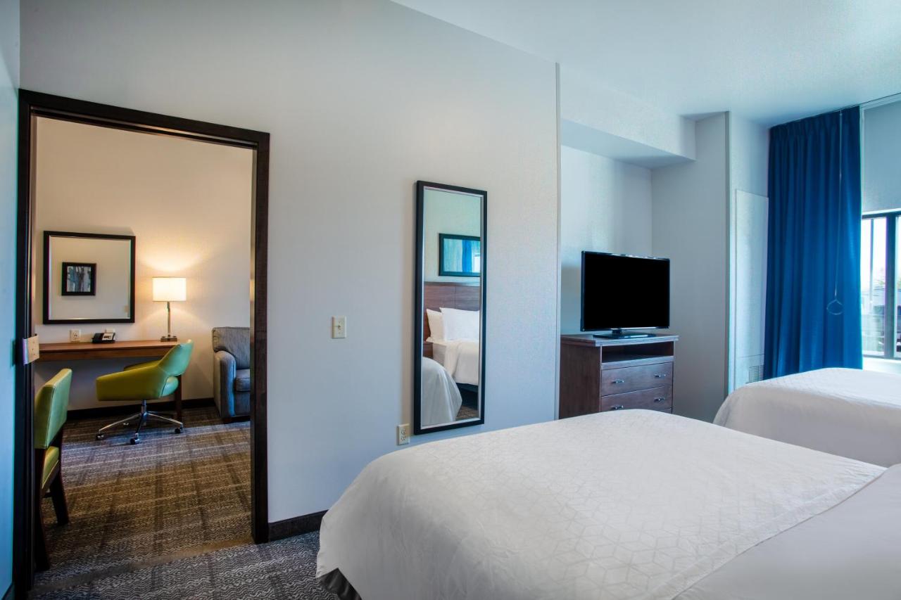 One-Bedroom Queen Suite - Hearing Accessible - Non-Smoking at Staybridge Suites Sioux Falls Southwest by IHG