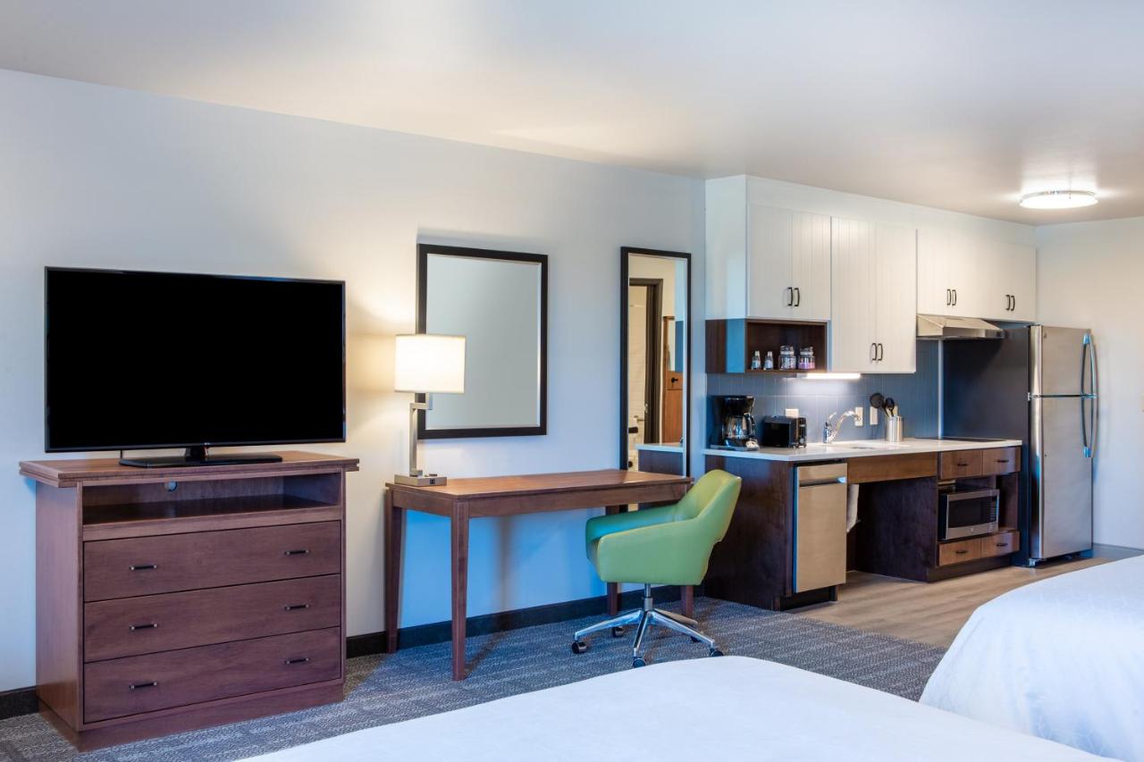 King Studio Suite - Mobility Access Tub/Non-Smoking at Staybridge Suites Sioux Falls Southwest by IHG