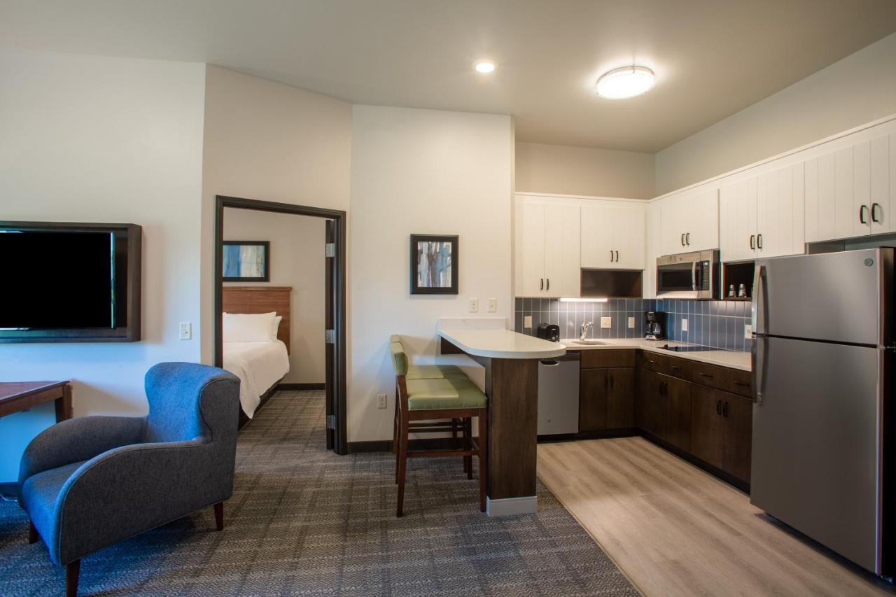 One-Bedroom Queen Suite - Hearing Accessible - Non-Smoking at Staybridge Suites Sioux Falls Southwest by IHG