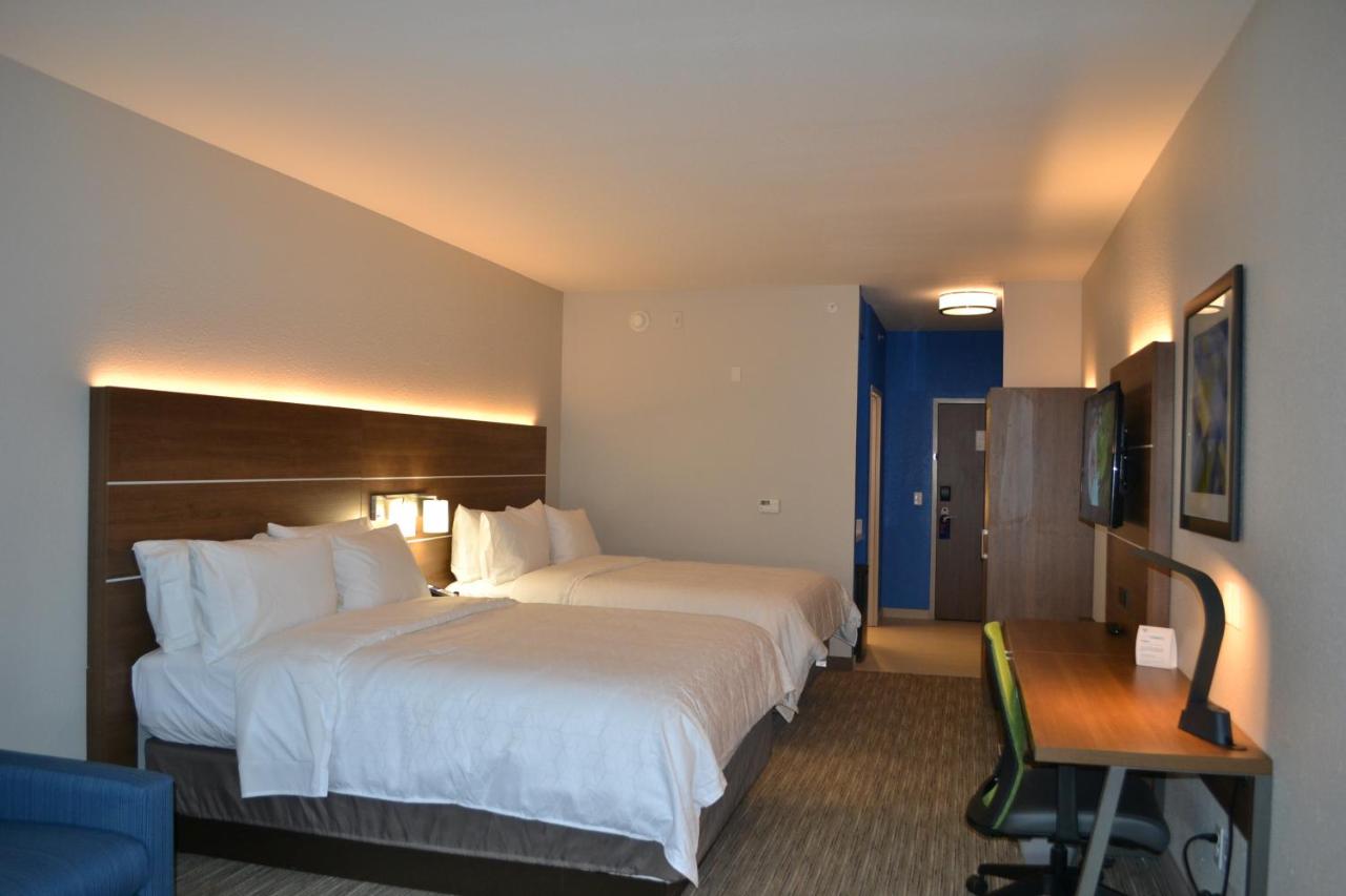 Queen Room with Two Queen Beds - Non-Smoking at Holiday Inn Express Tallahassee University Central by IHG