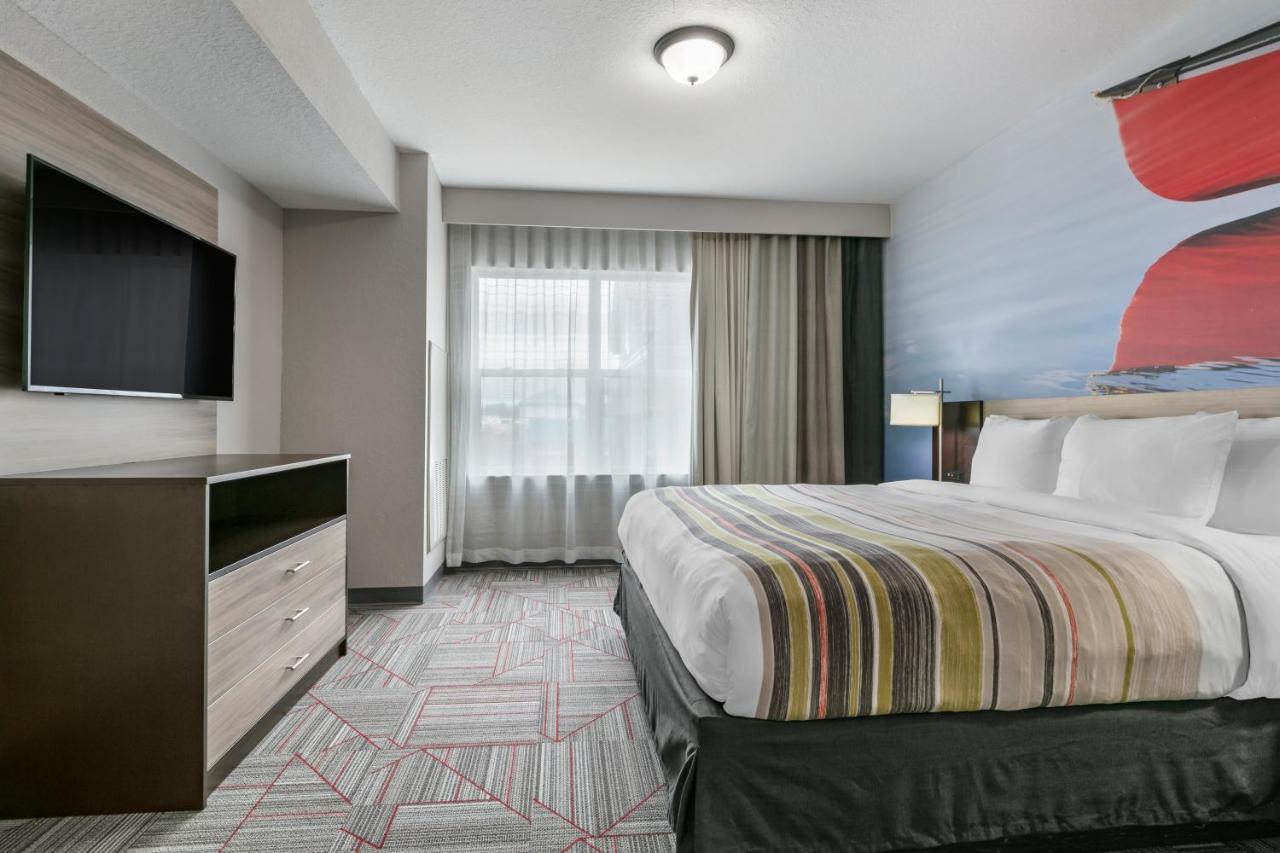 King Suite - Accessible/Non-Smoking at Clarion Pointe Columbus-Bradley Park