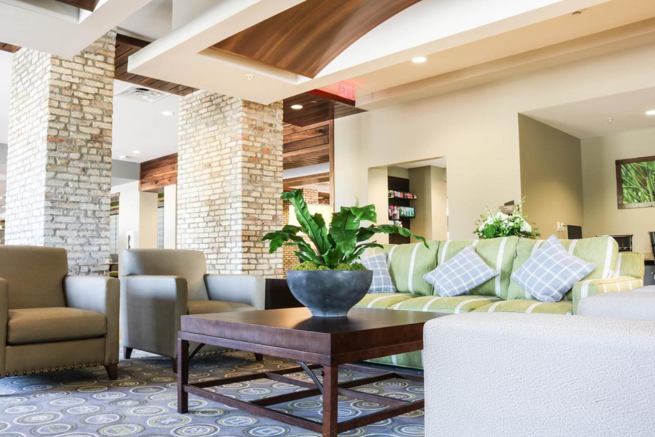 | Hotel Indigo Traverse City, an IHG Hotel