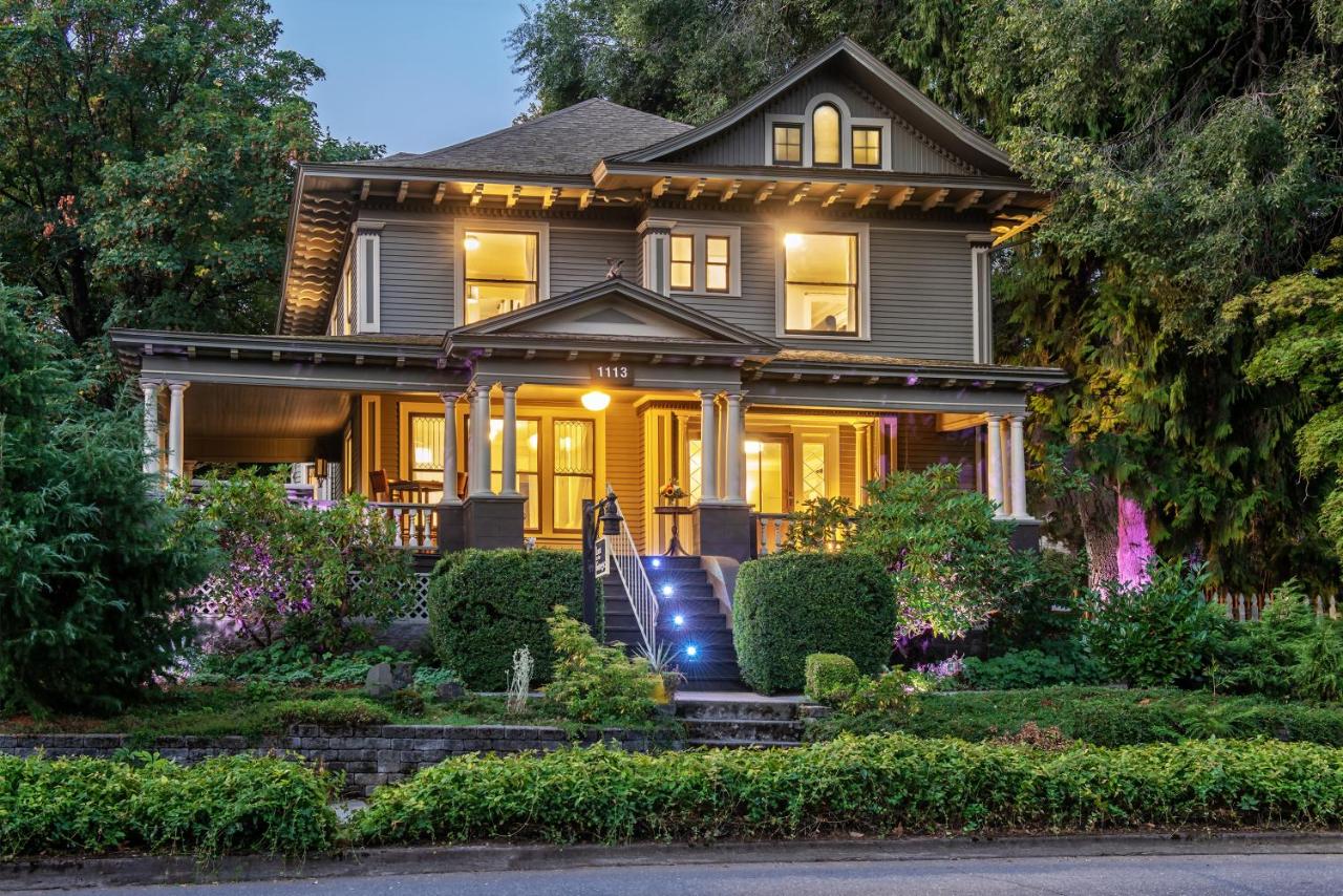  | Inn at the Gorge