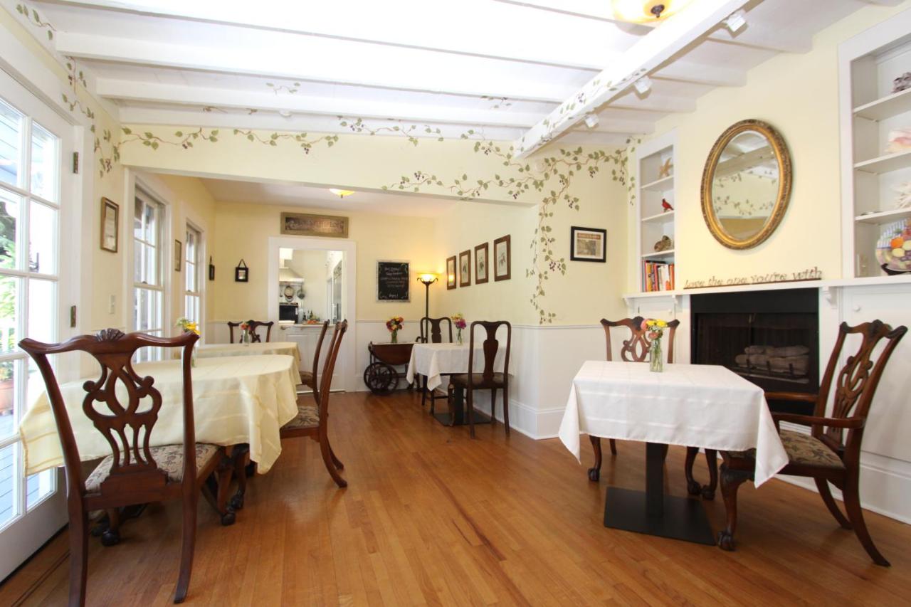 | Olallieberry Inn Bed and Breakfast
