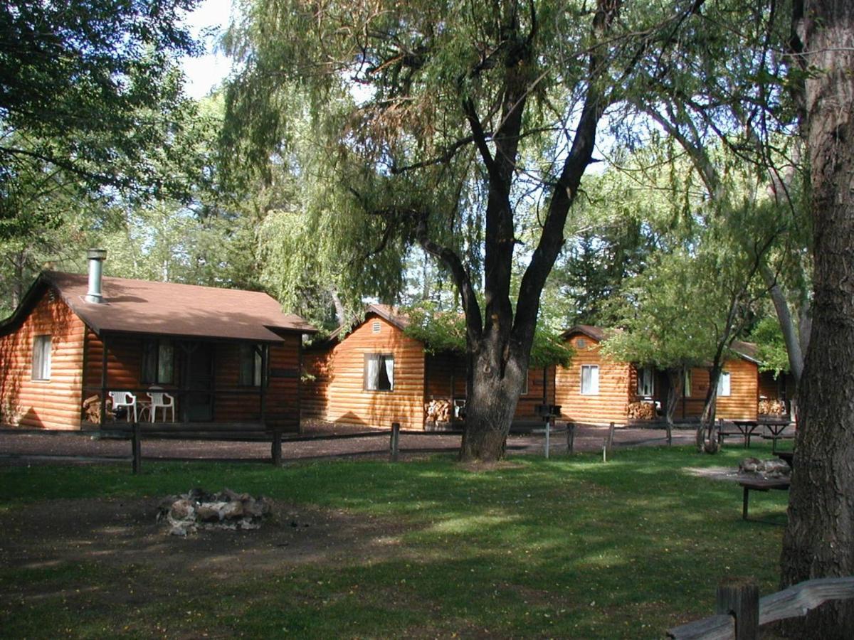 | Lazy Oaks Resort