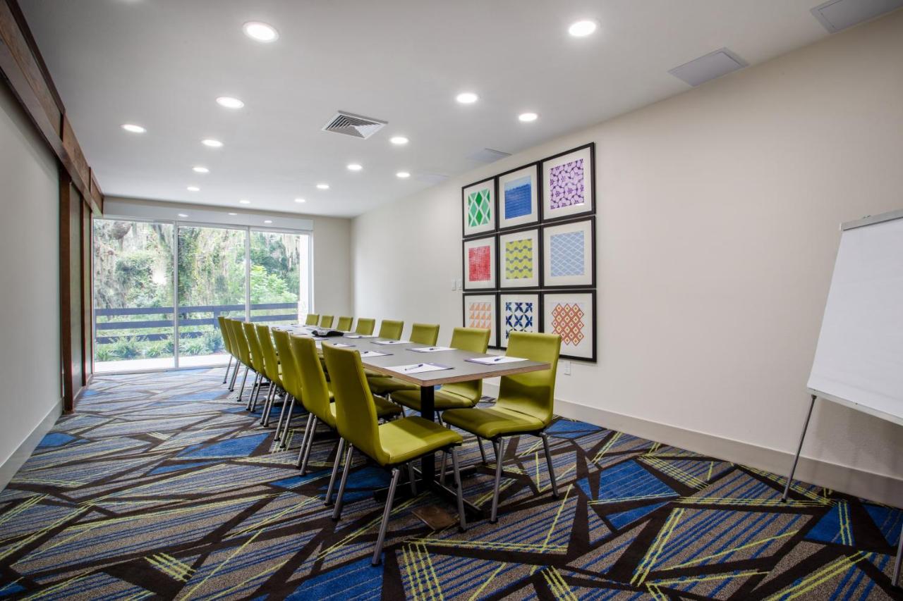 | Holiday Inn Express & Suites - Deland South, an IHG Hotel