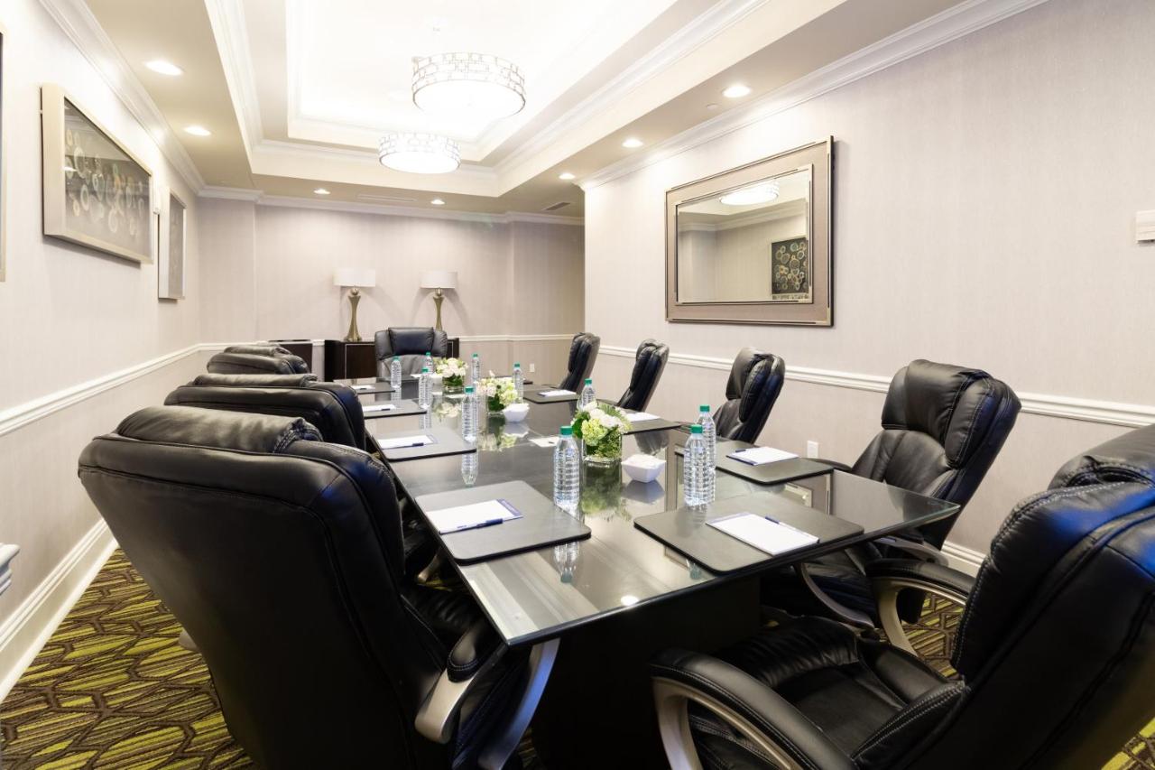 | Holiday Inn Express Savannah - Historic District, an IHG Hotel