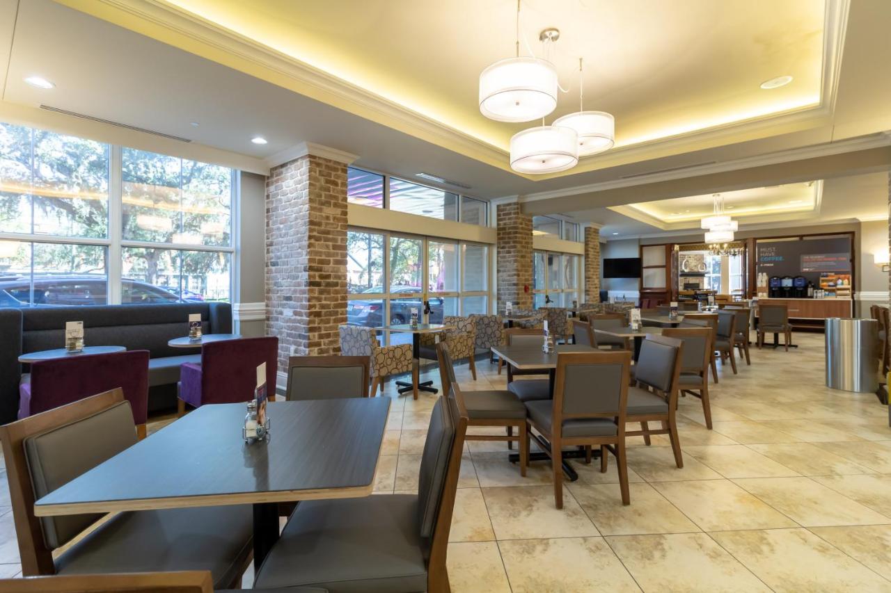 | Holiday Inn Express Savannah - Historic District, an IHG Hotel