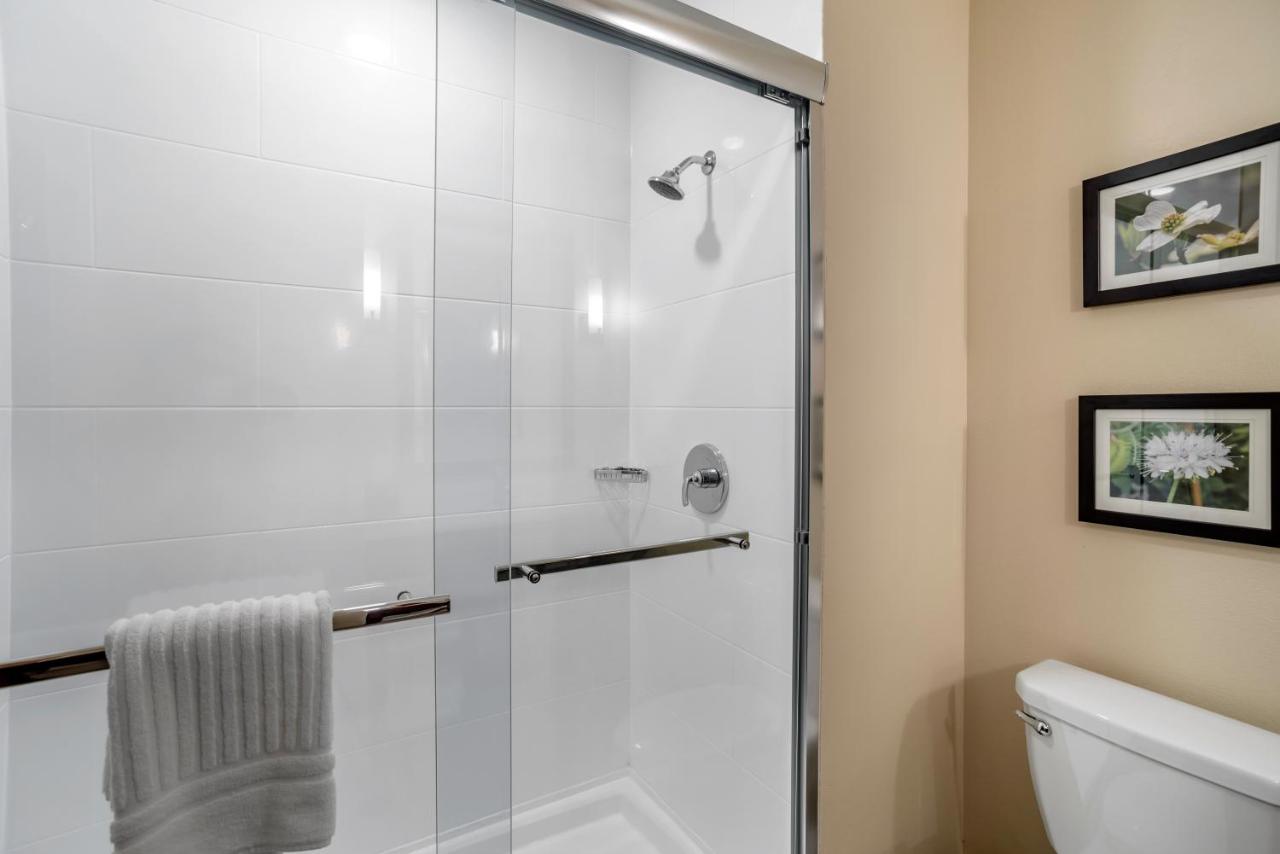 King Suite with Sofa Bed - Non-Smoking at Comfort Inn & Suites Winchester
