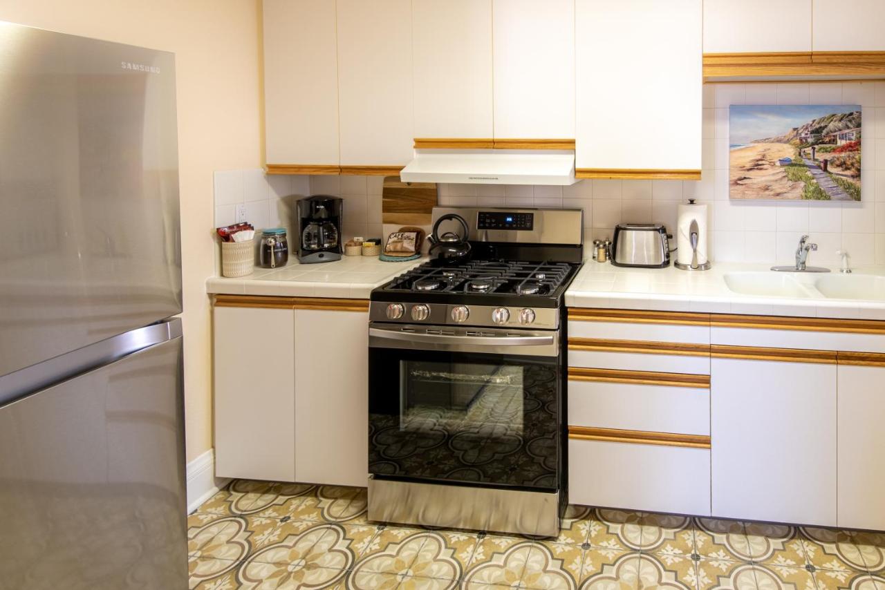 Deluxe King Studio with Kitchen - 116B at Harbor House Inn
