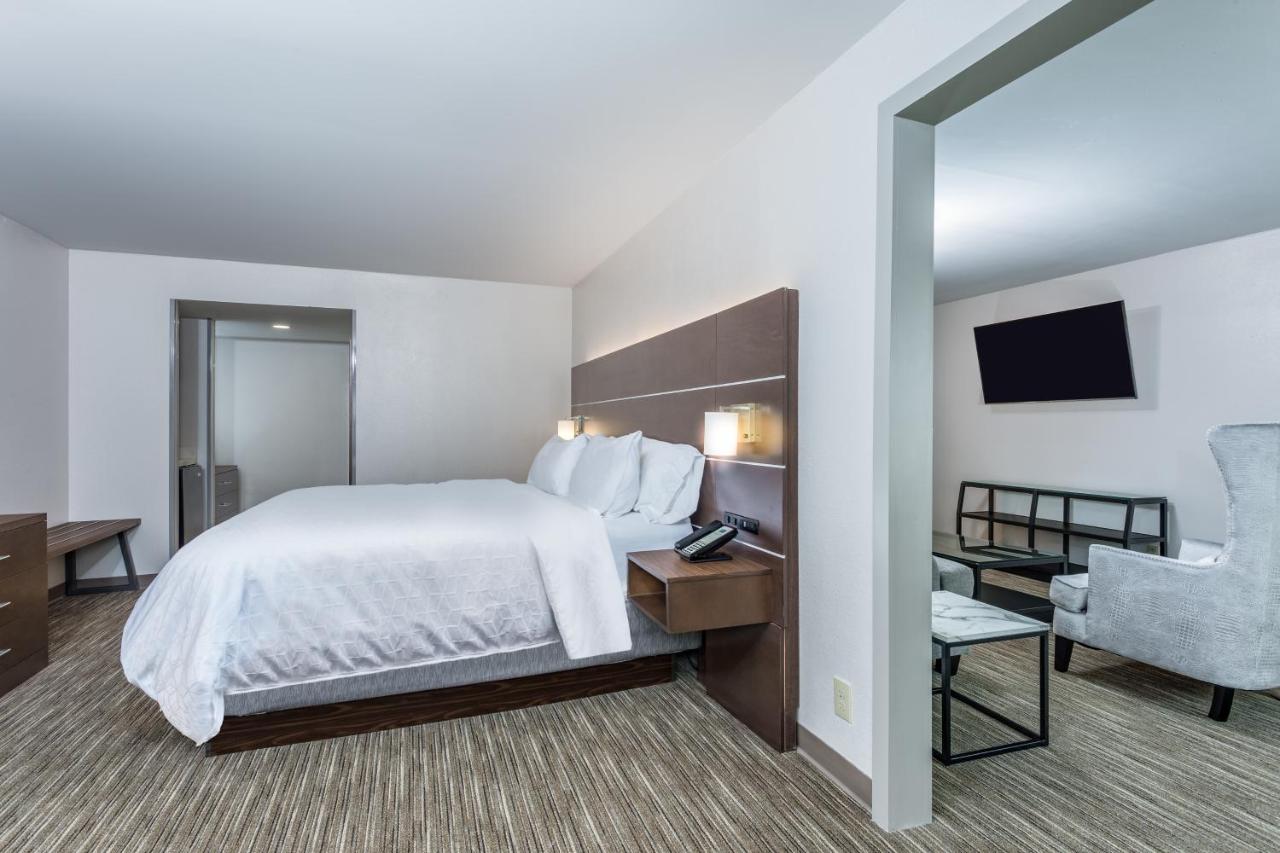 Executive Suite - Non-Smoking at Holiday Inn Express Exton by IHG