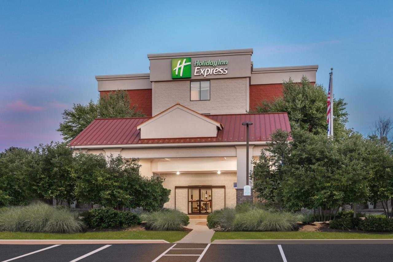 Room Selected at Check-In at Holiday Inn Express Exton by IHG
