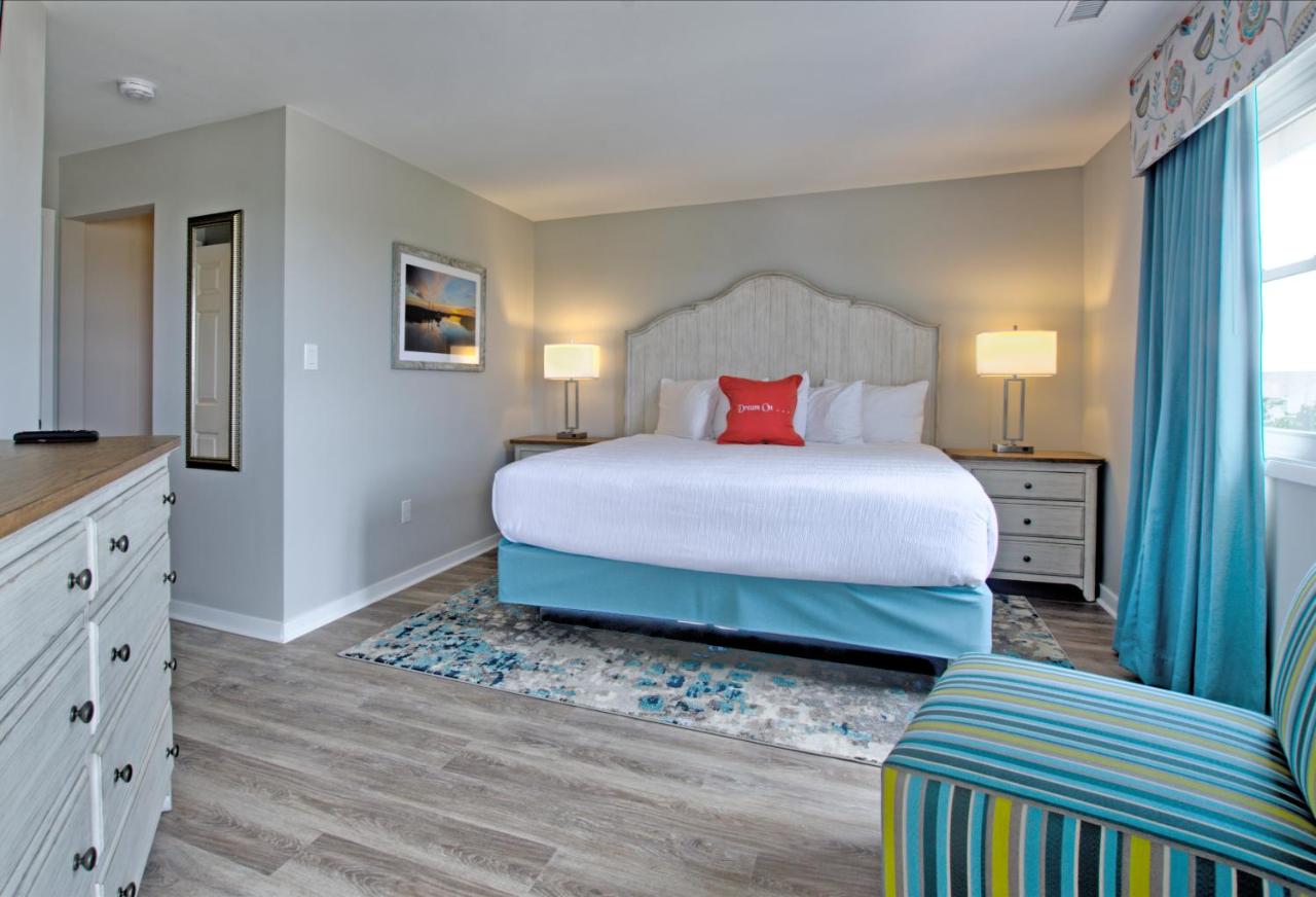 Two-Bedroom with One King Bed and Two Twin Beds - Non-Smoking at Atlantic Beach Resort