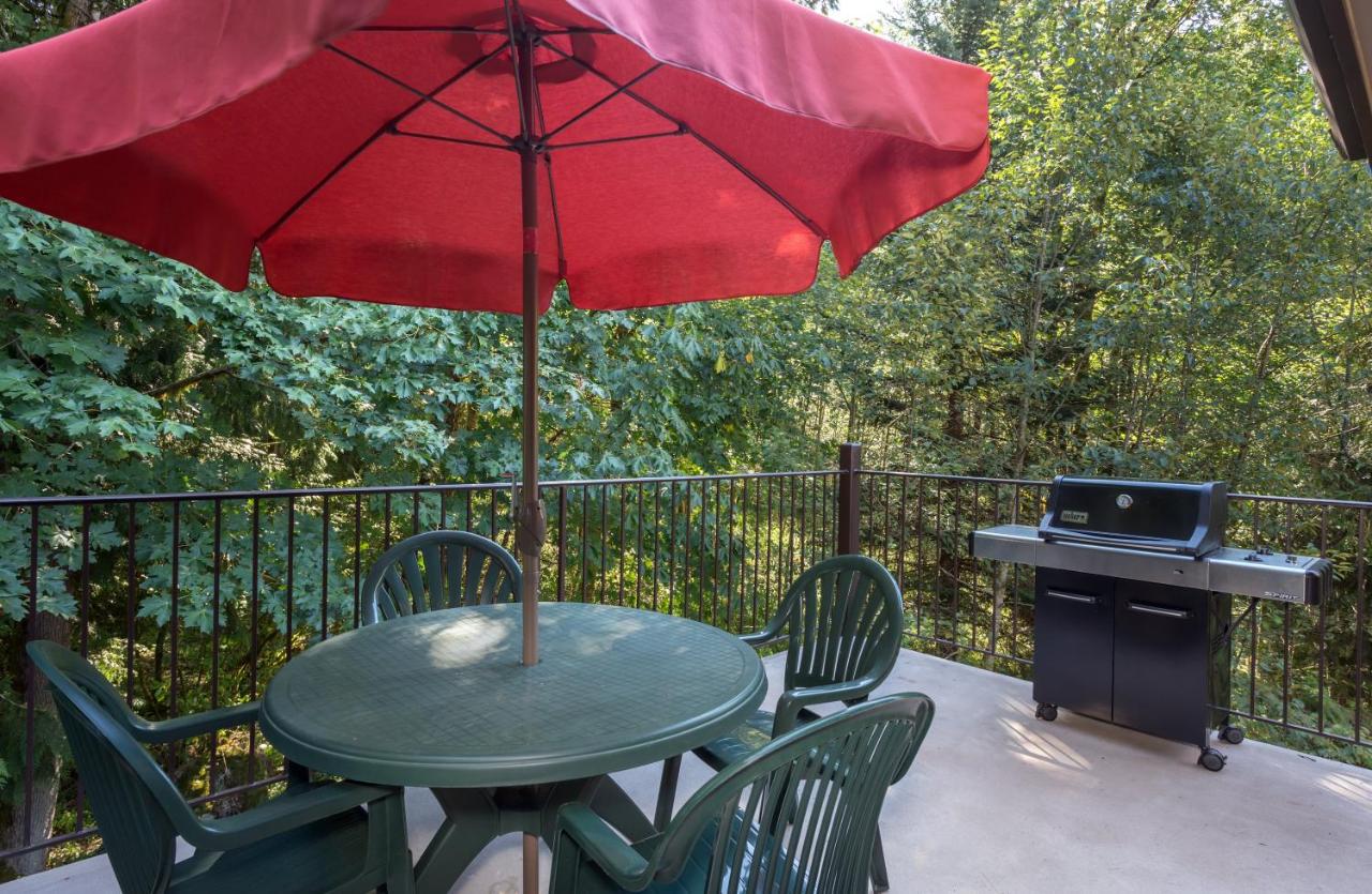 | Whispering Woods Resort, a VRI resort