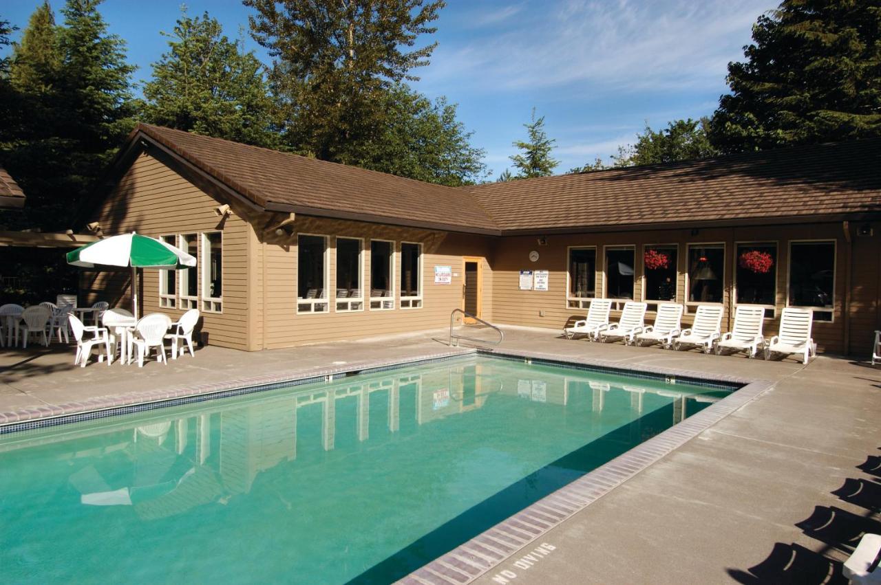 | Whispering Woods Resort, a VRI resort