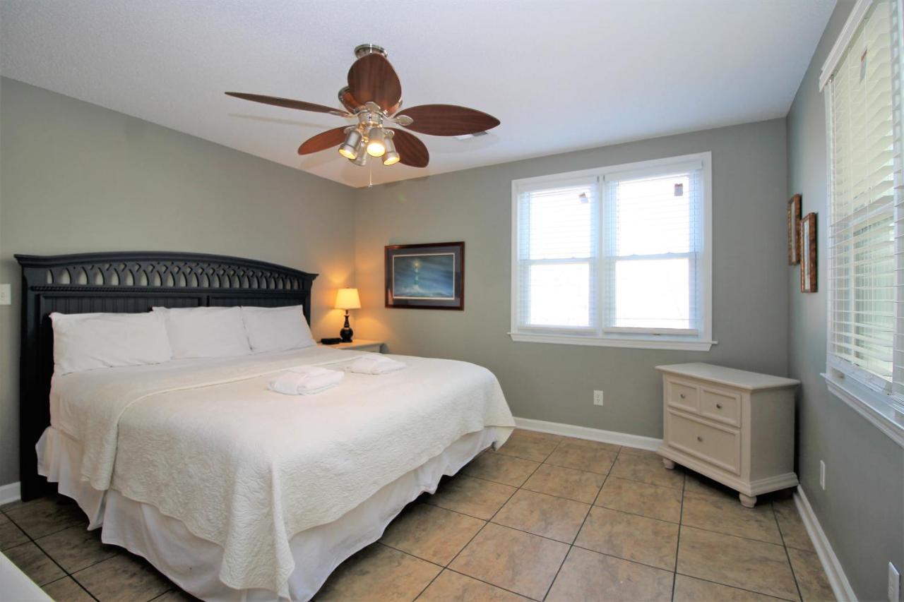 | Salty Shack Unit C - Salty Shack - Dog Friendly Home - Across from the Beach - Central Location!