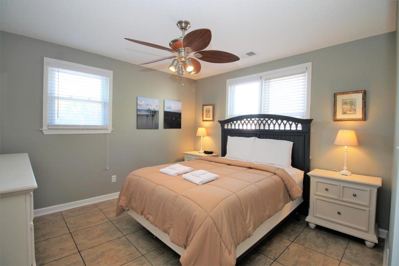 | Salty Shack Unit C - Salty Shack - Dog Friendly Home - Across from the Beach - Central Location!