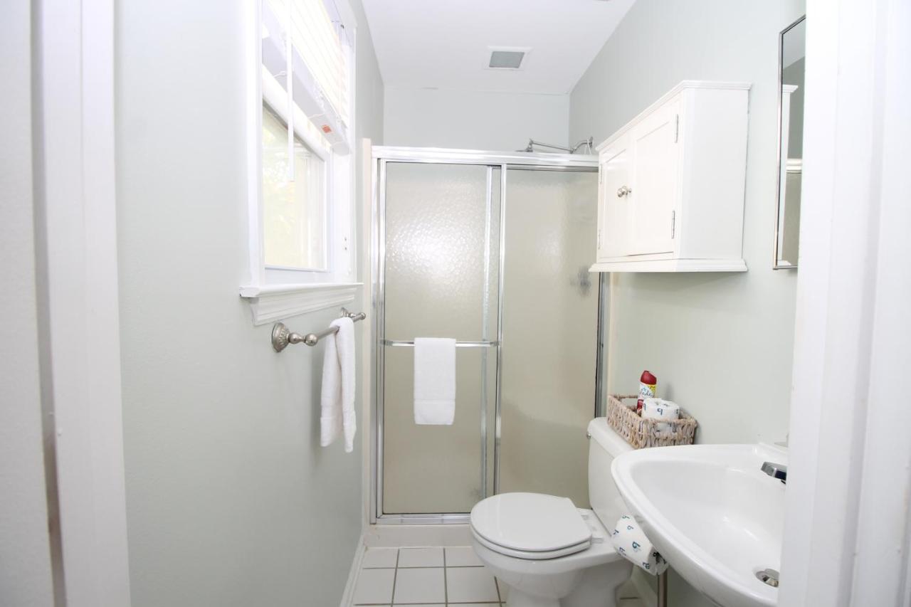 | Salty Shack Unit C - Salty Shack - Dog Friendly Home - Across from the Beach - Central Location!
