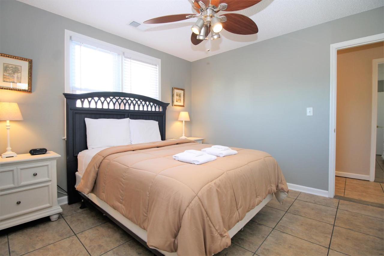 | Salty Shack Unit C - Salty Shack - Dog Friendly Home - Across from the Beach - Central Location!
