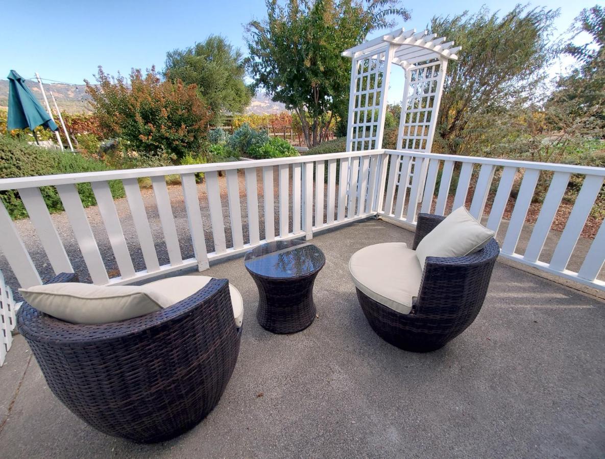  | Geyserville Inn
