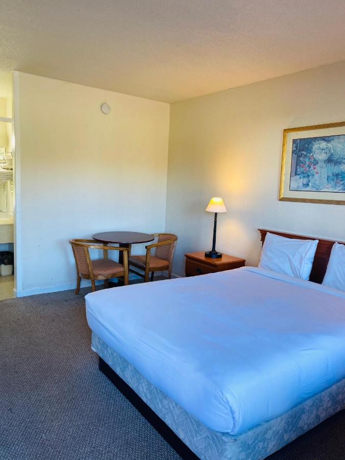  | Traveler's Place Inn & Suites