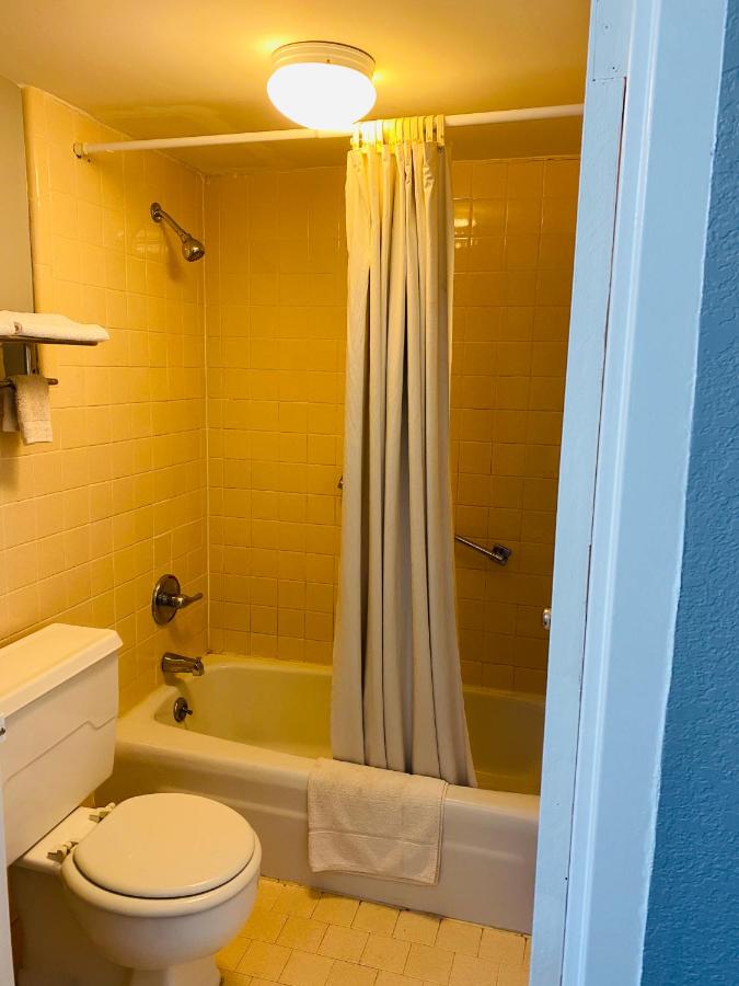  | Traveler's Place Inn & Suites