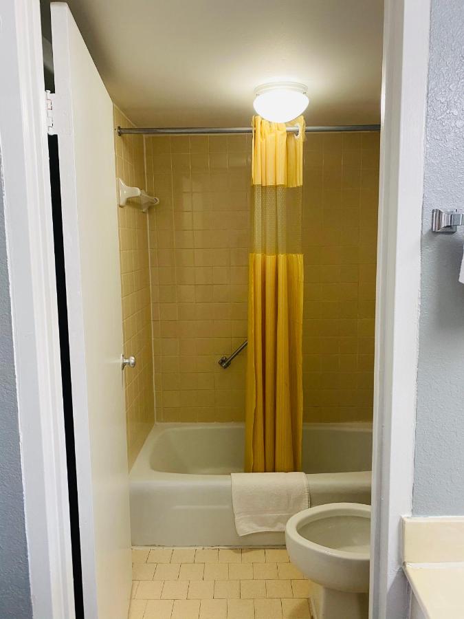  | Traveler's Place Inn & Suites