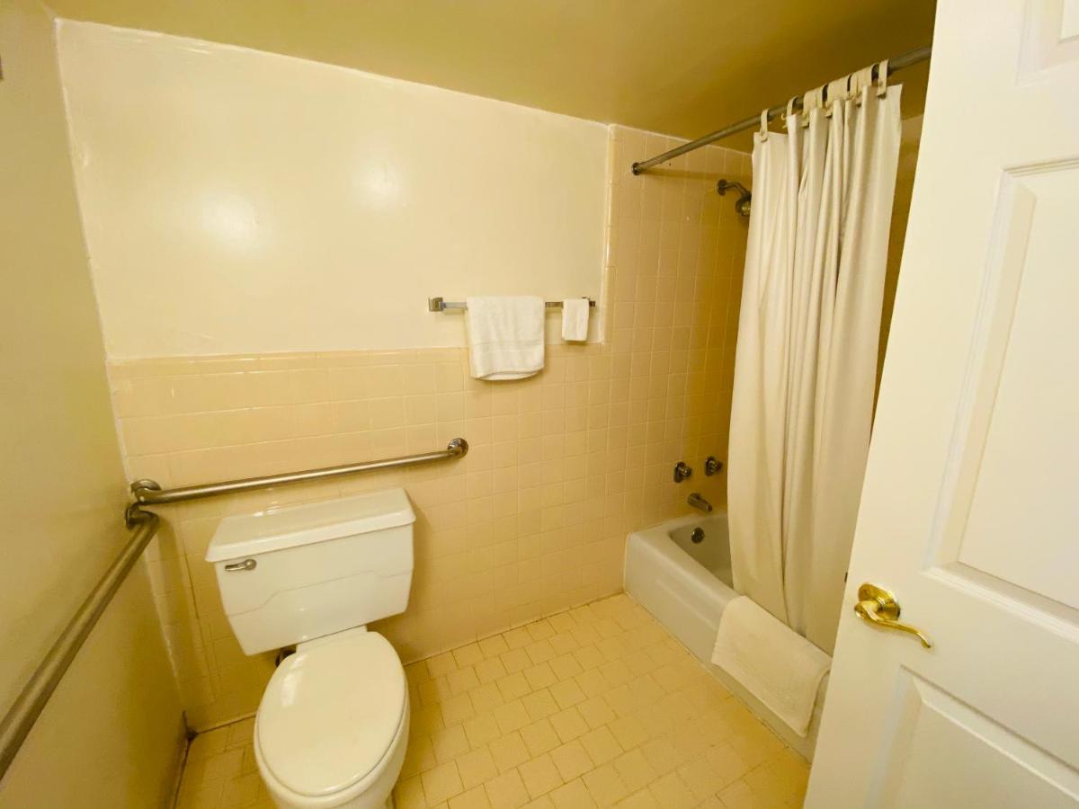  | Traveler's Place Inn & Suites