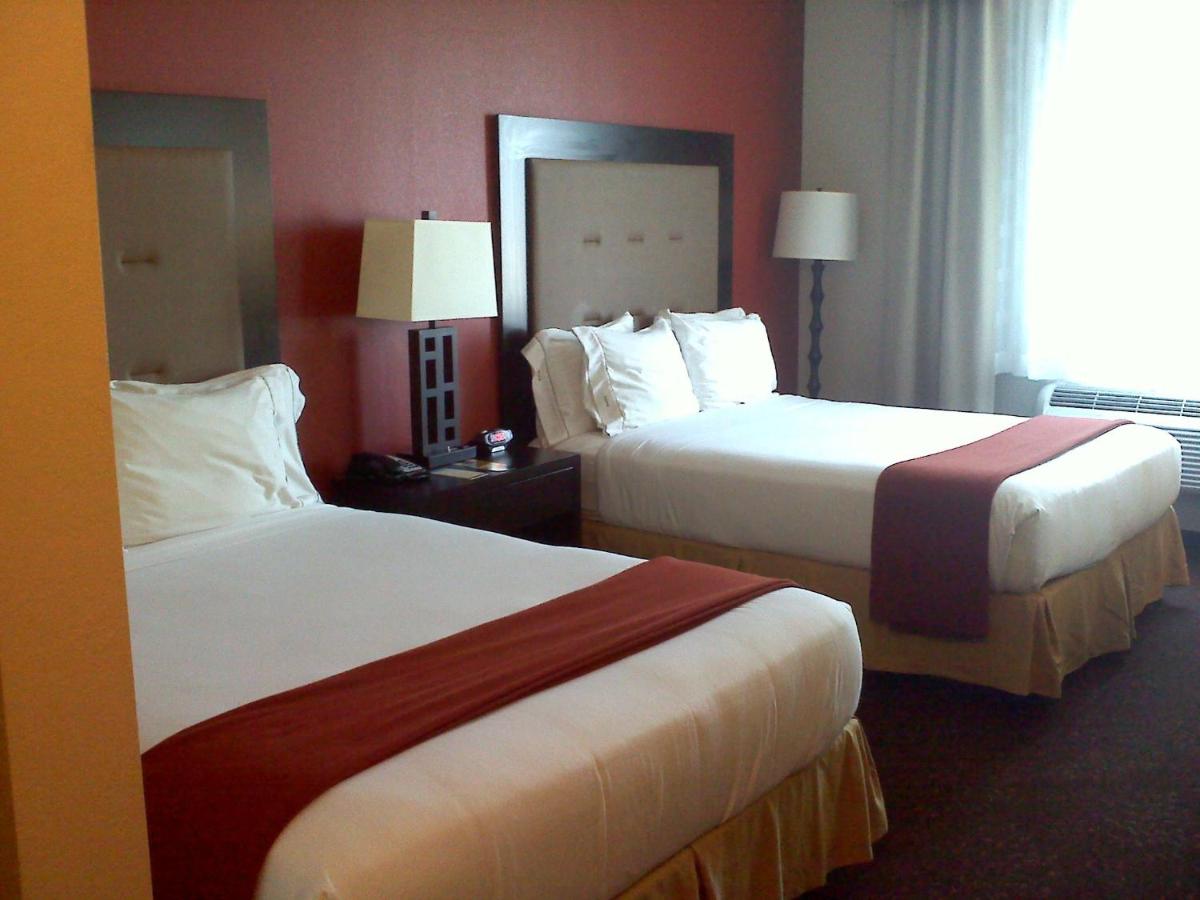 | Holiday Inn Express Harvey-Marrero, an IHG Hotel