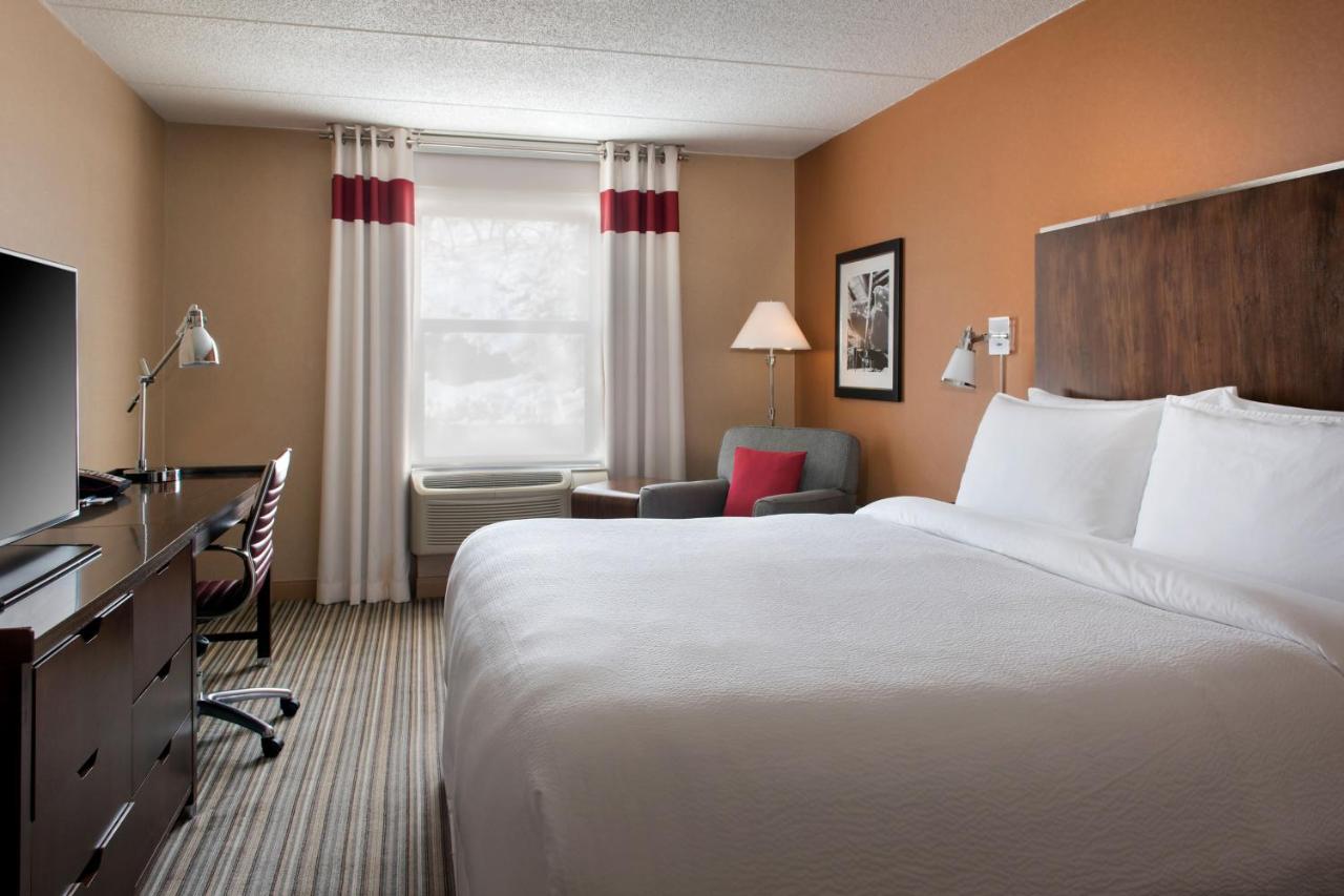  | Four Points by Sheraton Newburgh Stewart Airport