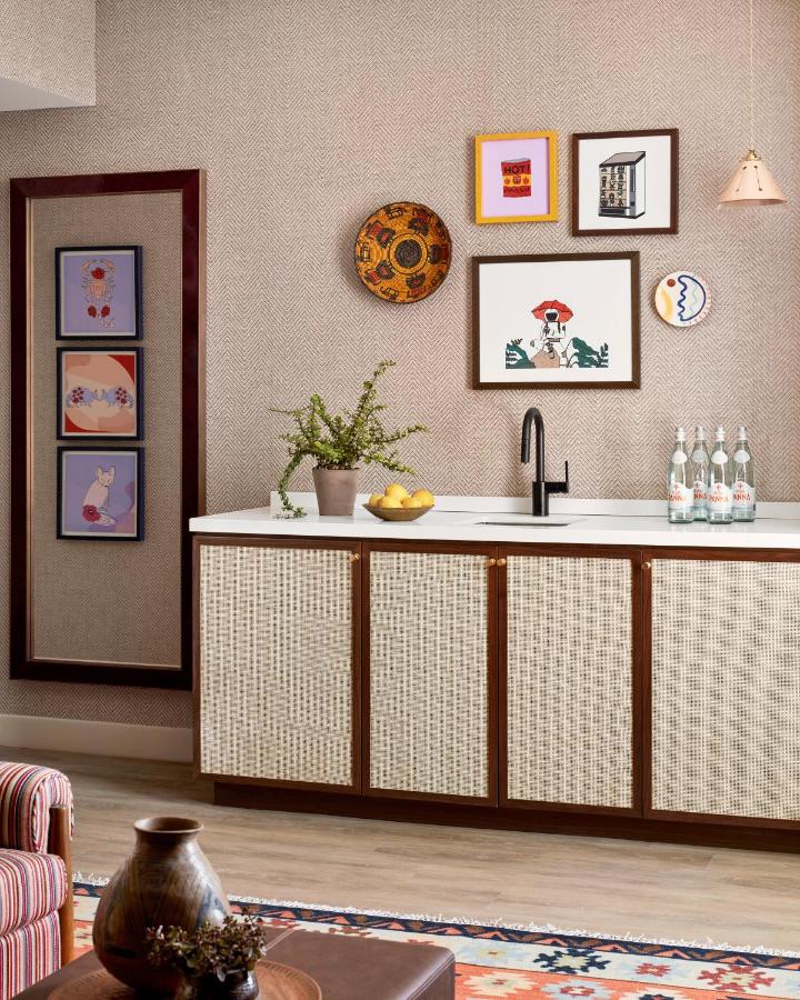 Graduate King Suite - Accessible at Graduate by Hilton Tucson
