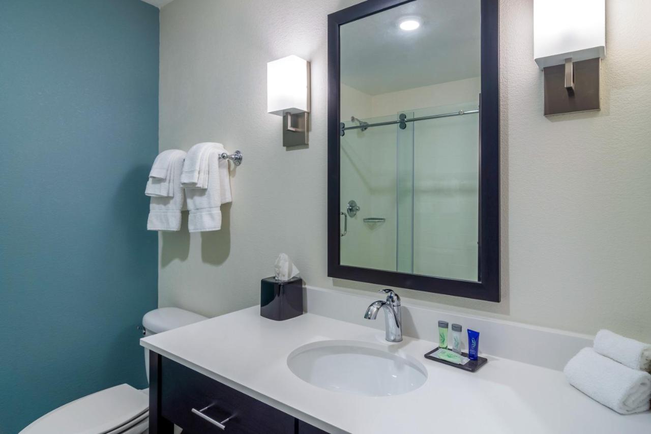 King Room - Accessible/Non-Smoking at Sleep Inn Newnan Atlanta South