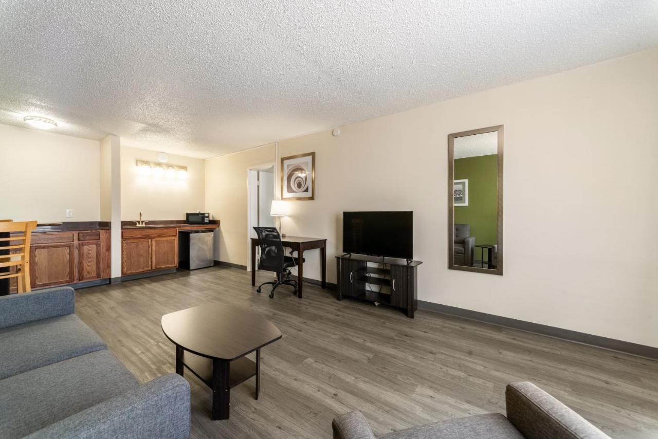 Superior Double Suite -Non-Smoking at Quality Inn & Suites Vandalia near I-70 and Hwy 51