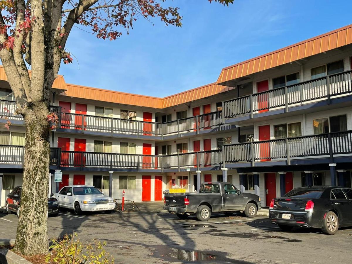 | Portland Inn