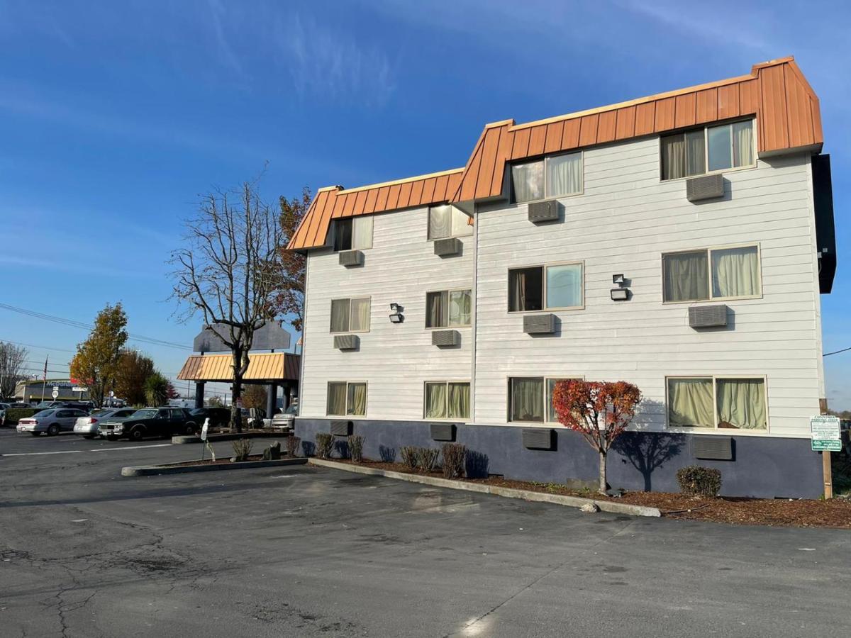 | Portland Inn