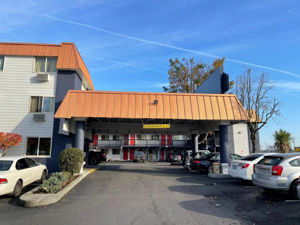 | Portland Inn
