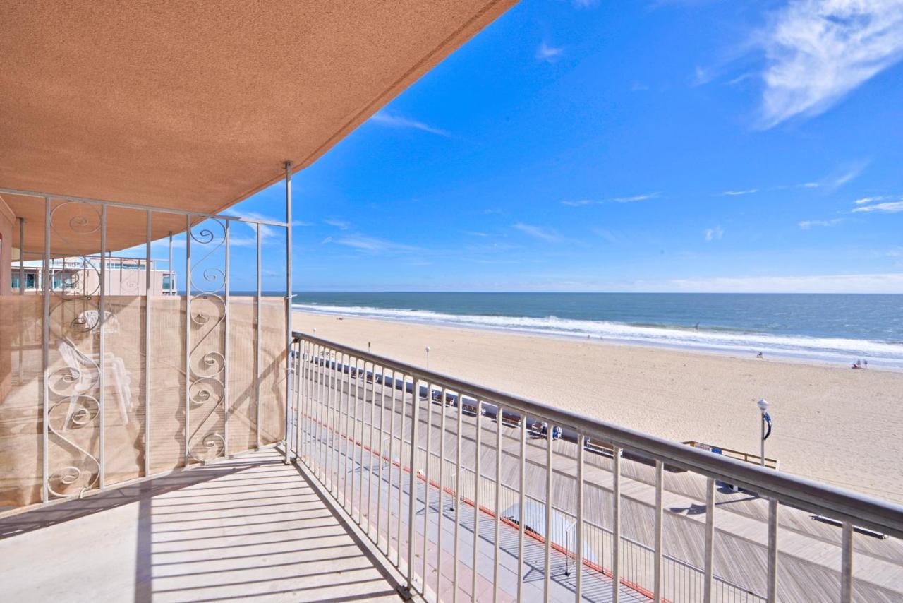 Direct Ocean Front with Two Queen beds - Non Smoking at Grand Hotel Ocean City Oceanfront