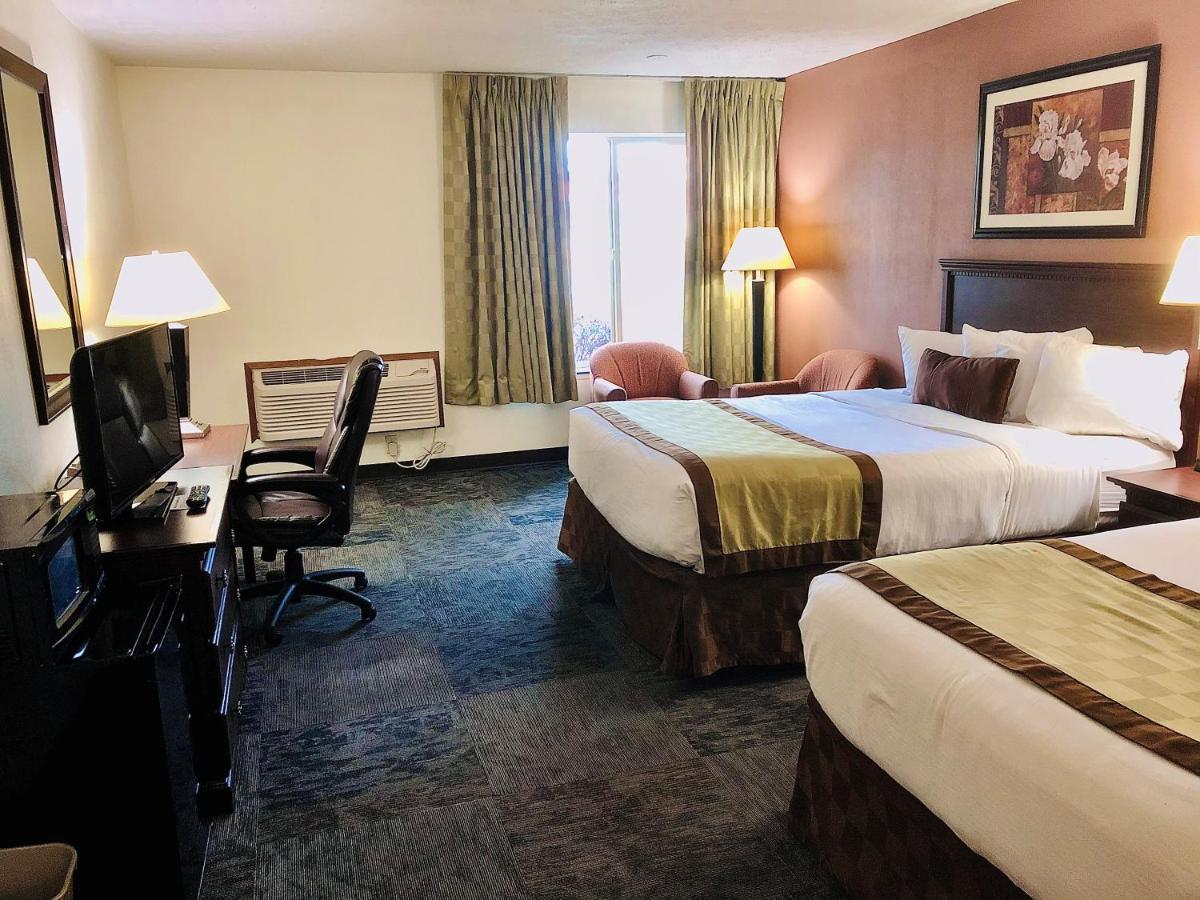 Queen Room with Two Queen Beds - Non-Smoking at Ramada by Wyndham Spokane Valley