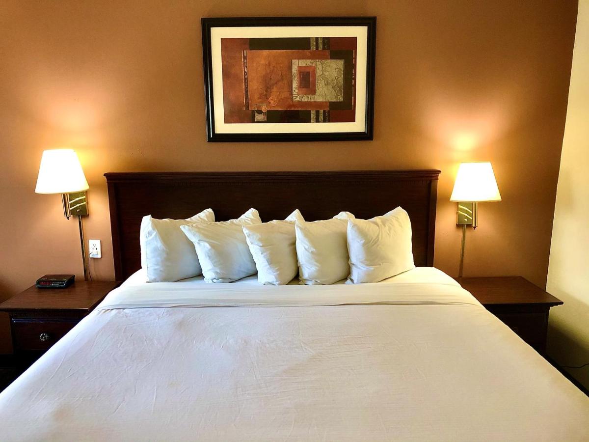 King Room- Non-Smoking at Ramada by Wyndham Spokane Valley