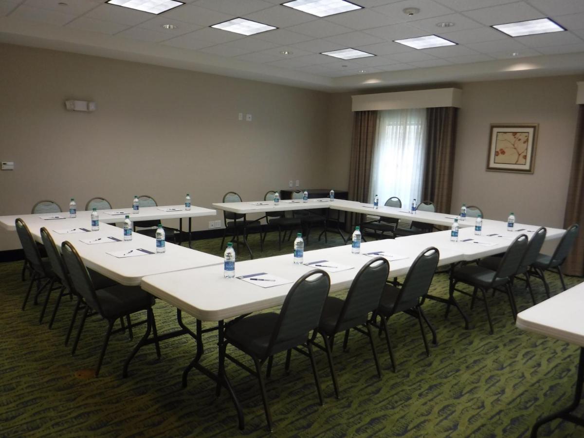 | Holiday Inn Express West Jefferson, an IHG Hotel