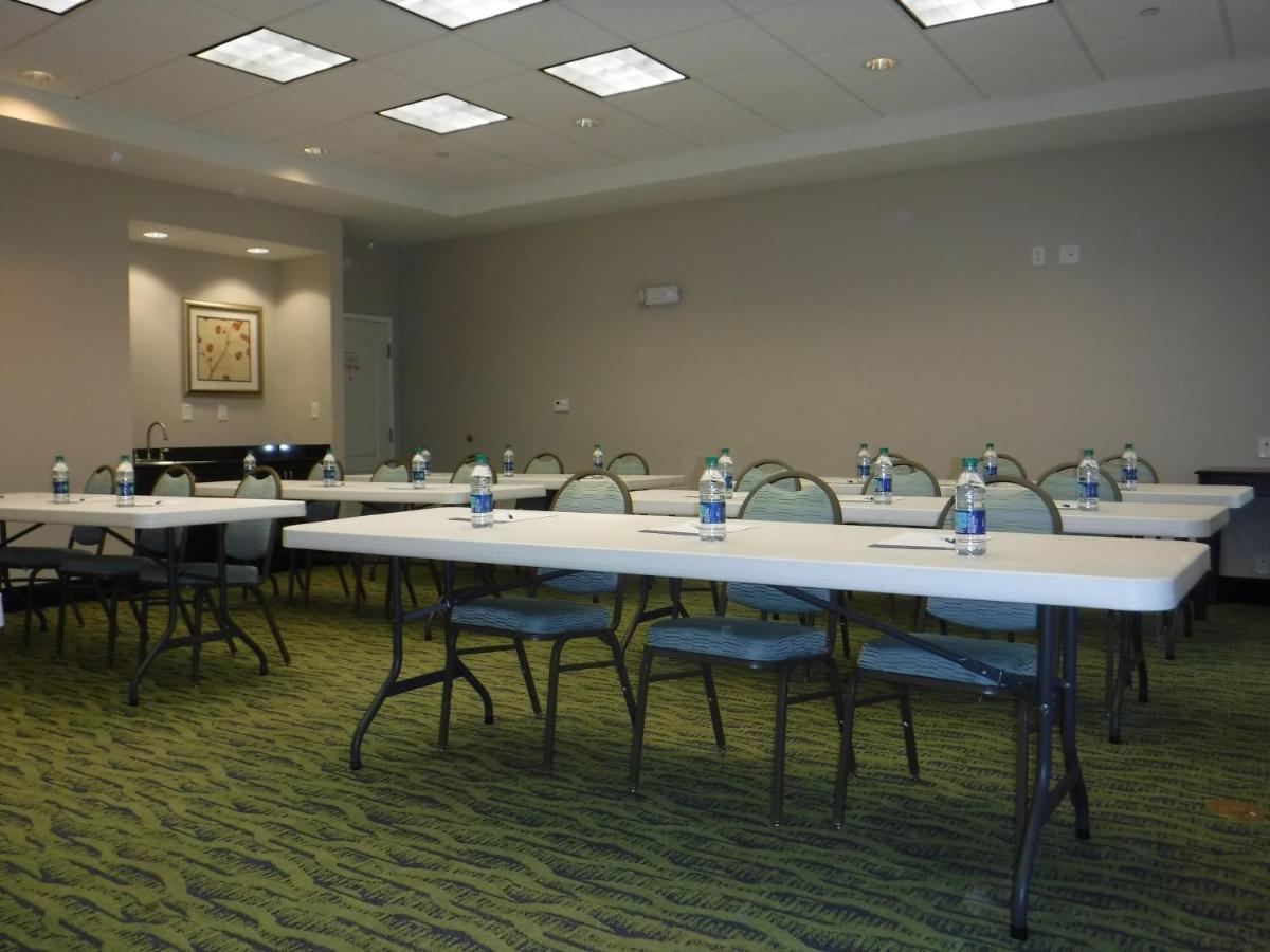 | Holiday Inn Express West Jefferson, an IHG Hotel