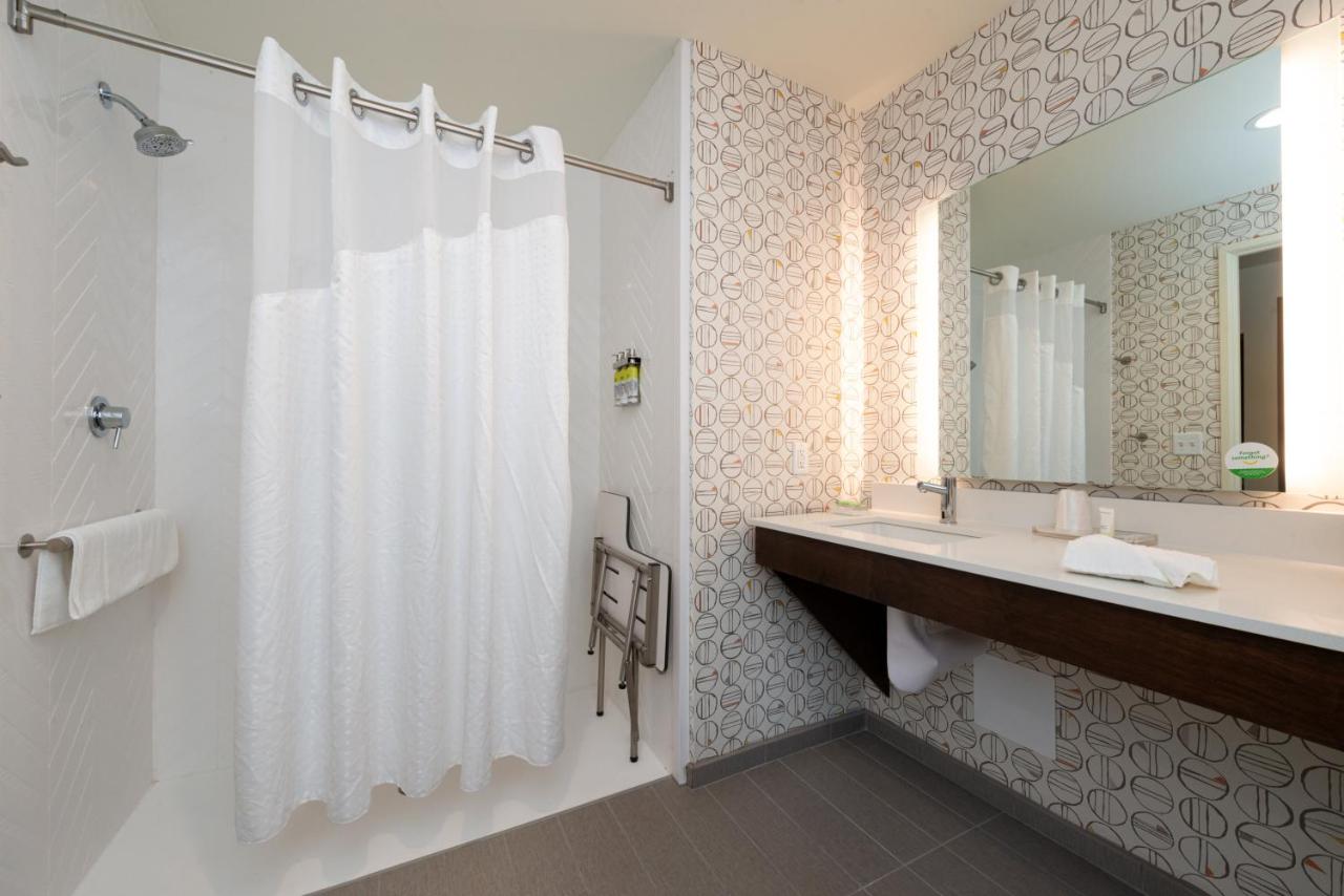 Twin Room - Mobility Access at Holiday Inn & Suites Idaho Falls by IHG