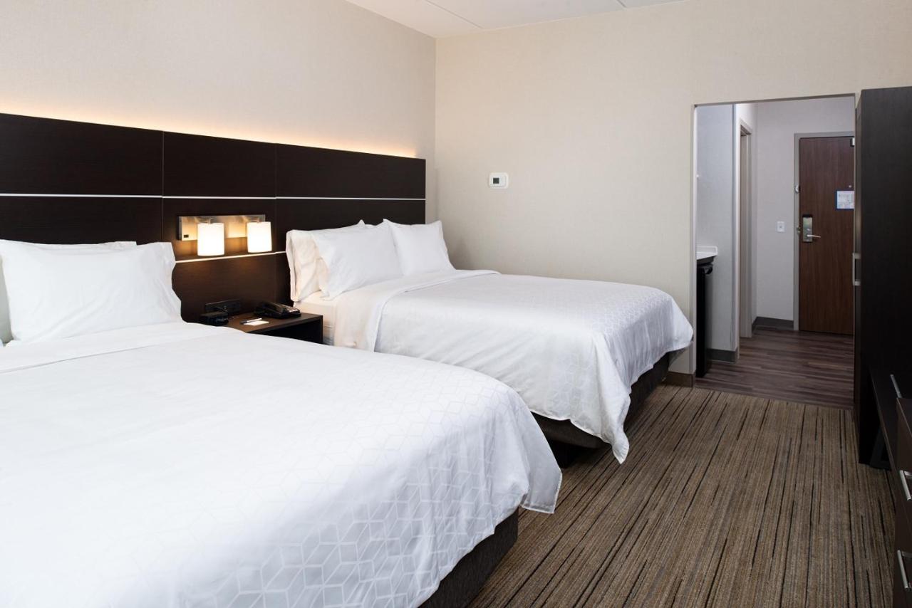 Queen Room with Two Queen Beds - Non-Smoking at Holiday Inn Express & Suites Romeoville - Joliet North by IHG