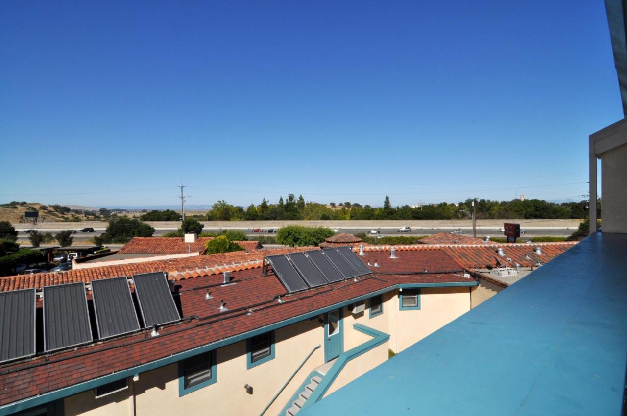 | Marinwood Inn & Suites