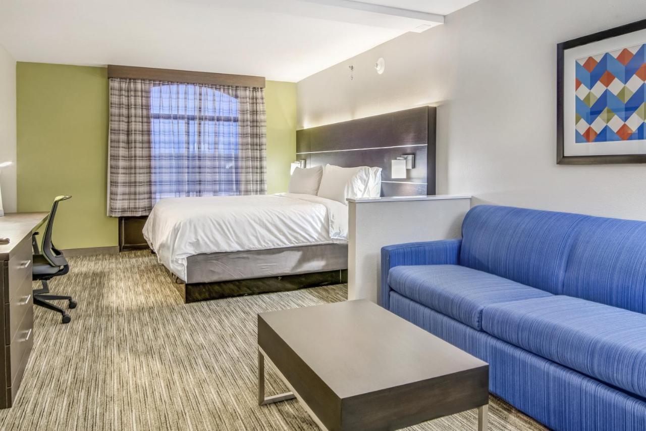 | Holiday Inn Express & Suites Longview North, an IHG Hotel