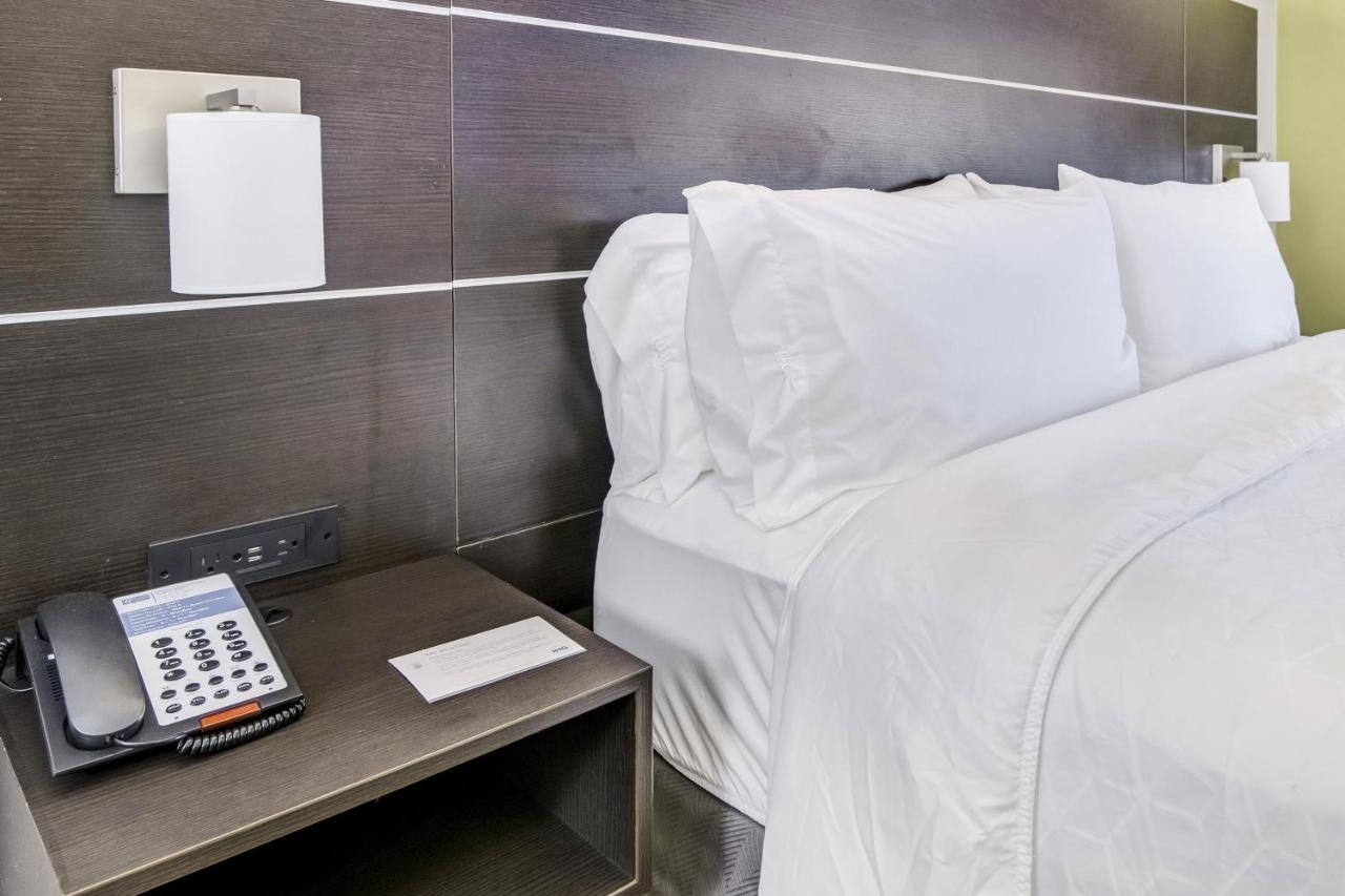  | Holiday Inn Express & Suites Longview North, an IHG Hotel