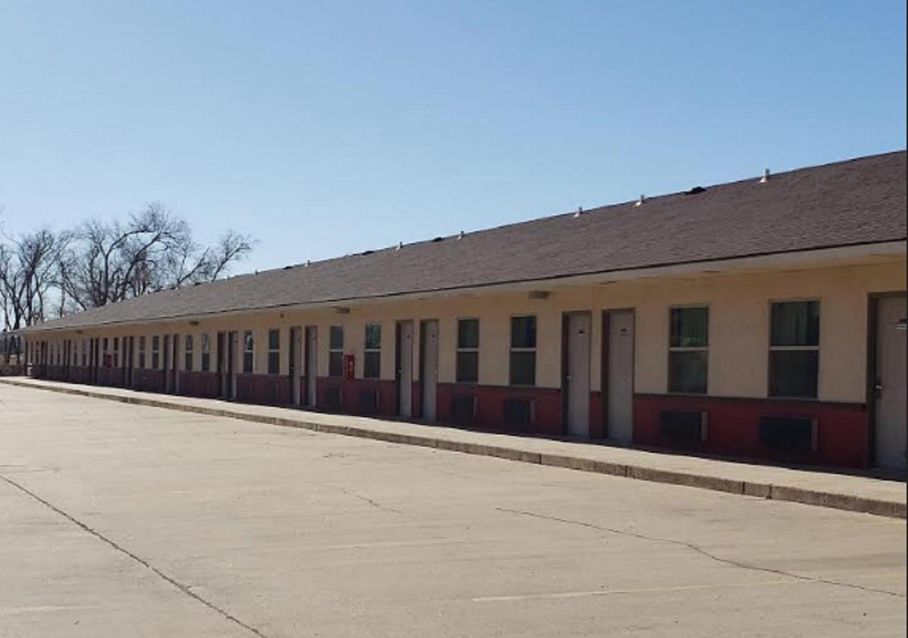  | Executive Inn Woodward