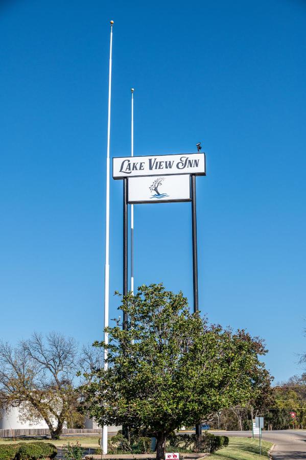| Lake View Inn