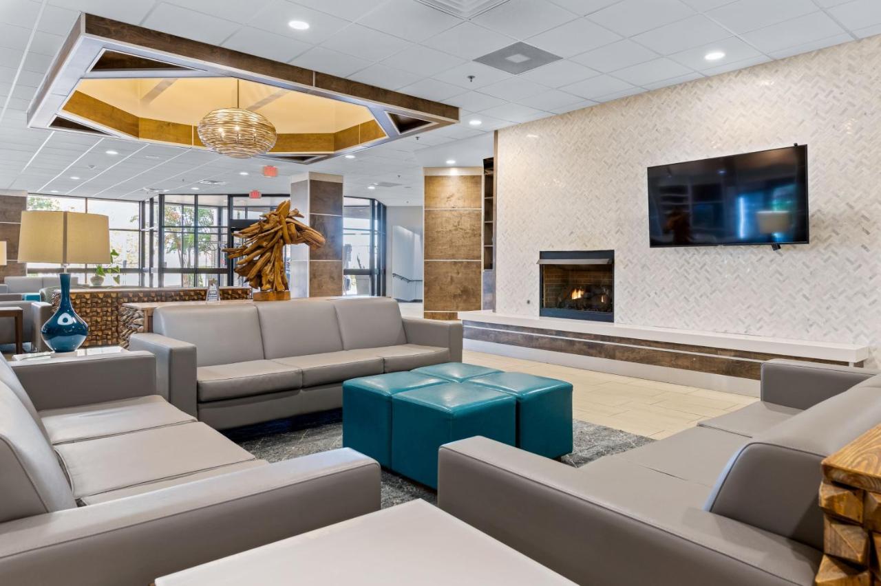 | Holiday Inn Johnson City, an IHG Hotel