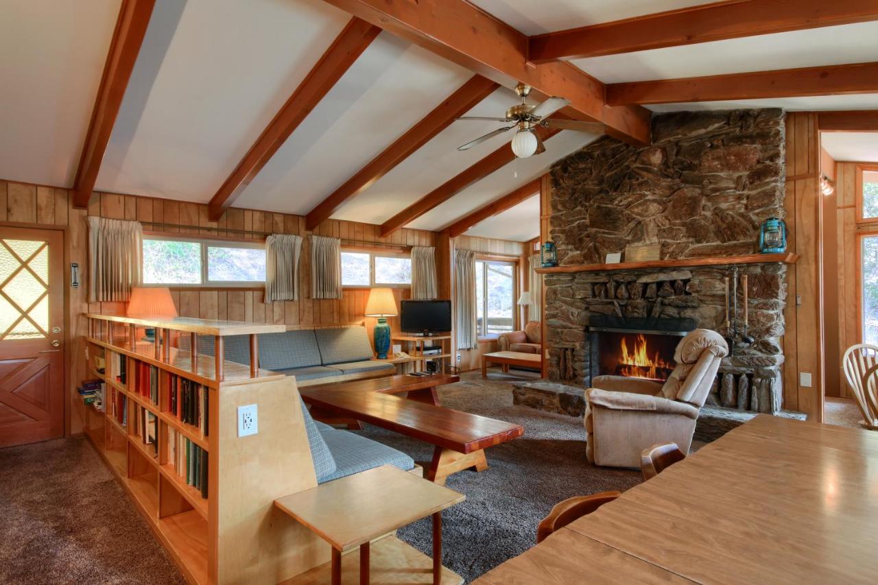 | 99 Yosemite Mountain Lodge